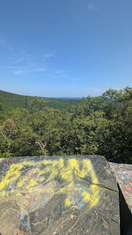 Polly’s Rock - Image 1