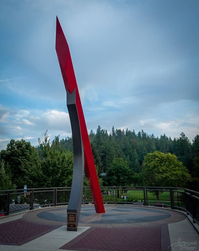 Sun Dial statue - Image 1