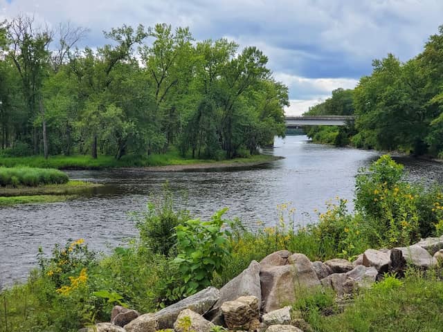 Riverfront Park - Image 1