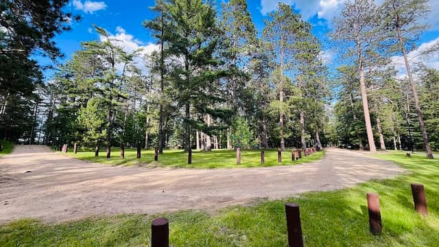 Veterans Memorial Park - Image 1