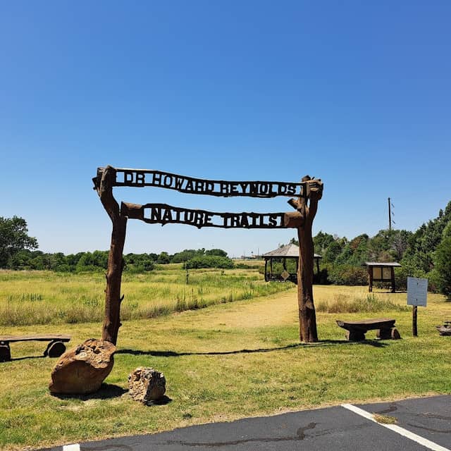 Dr. Howard Reynolds Nature Trails - Image 2