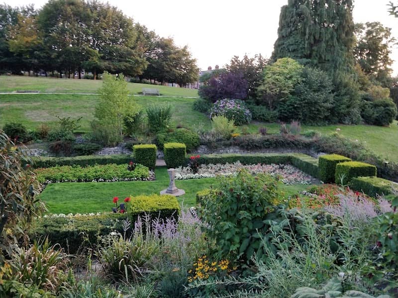 Calverley Grounds - Image 2