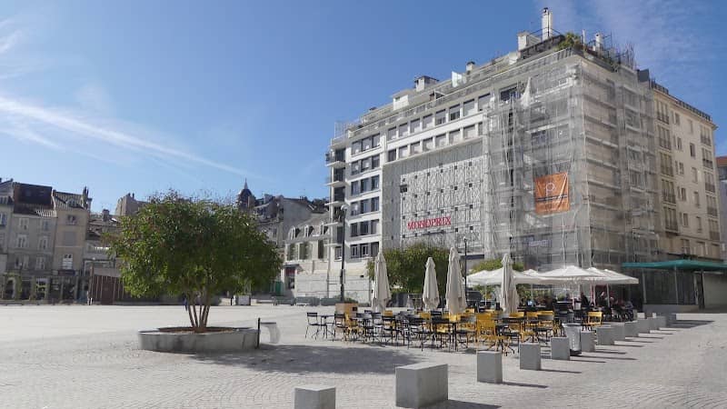 Place de la République - Image 1