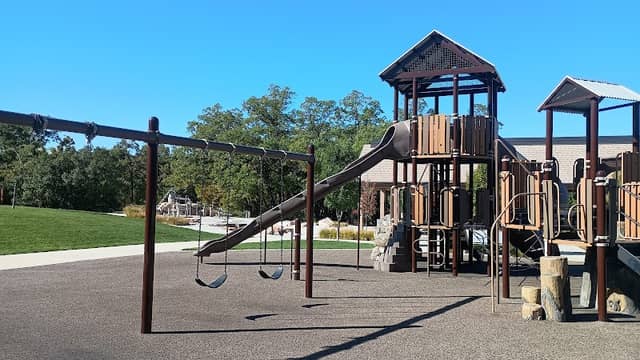 Knudsen Park - Image 3