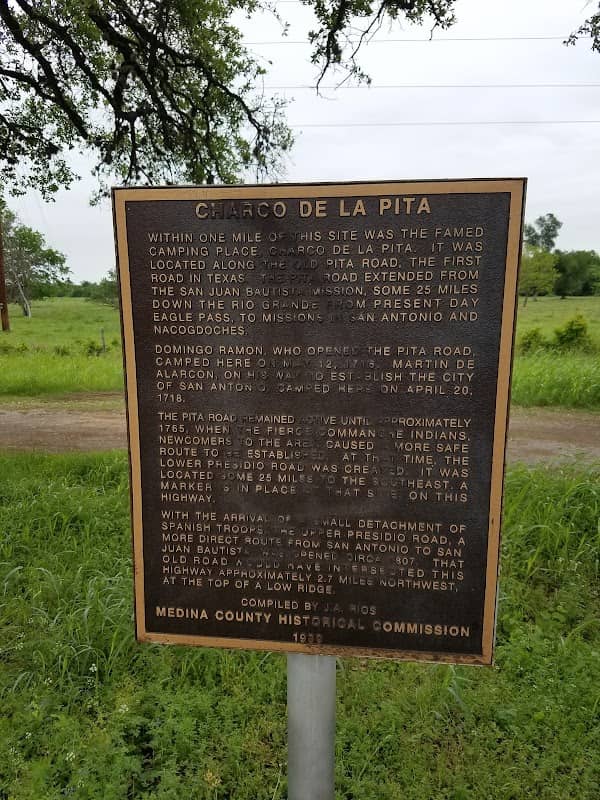 Colonial Park - Image 1