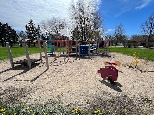 Royal Oaks Park - Image 2