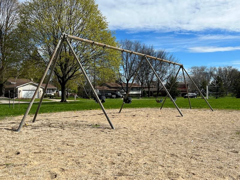 Royal Oaks Park - Image 1