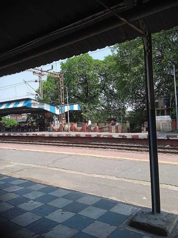 বালিঘাট রেলস্টেশন - Image 2
