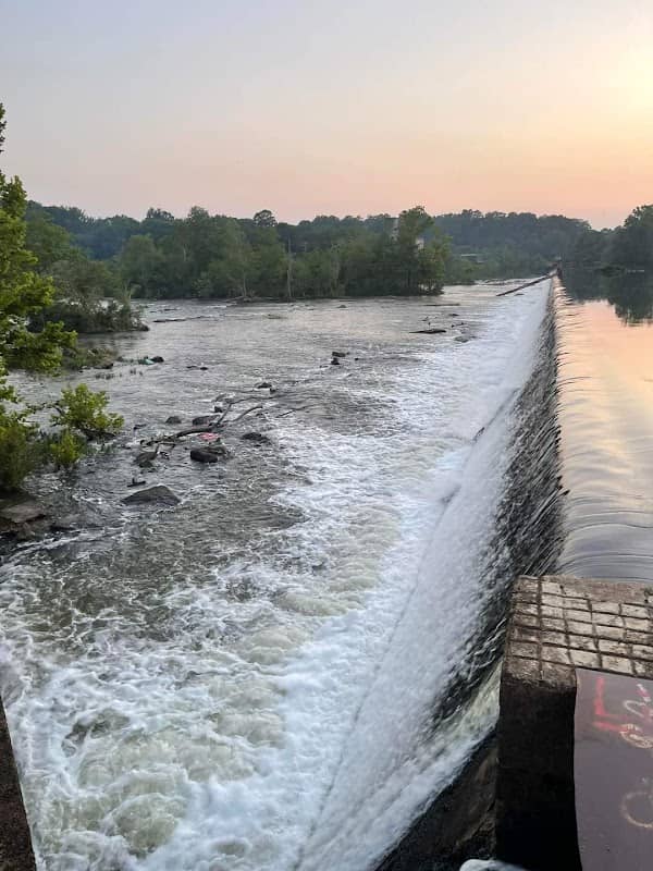 Juliette Dam - Image 1
