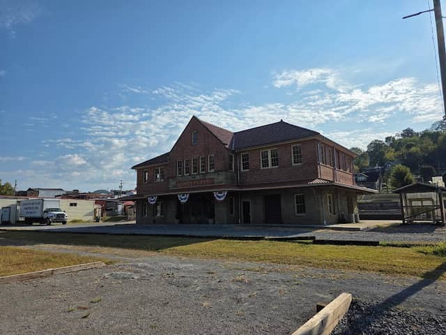 Almost Heaven Swing at Gassaway Depot - Image 1