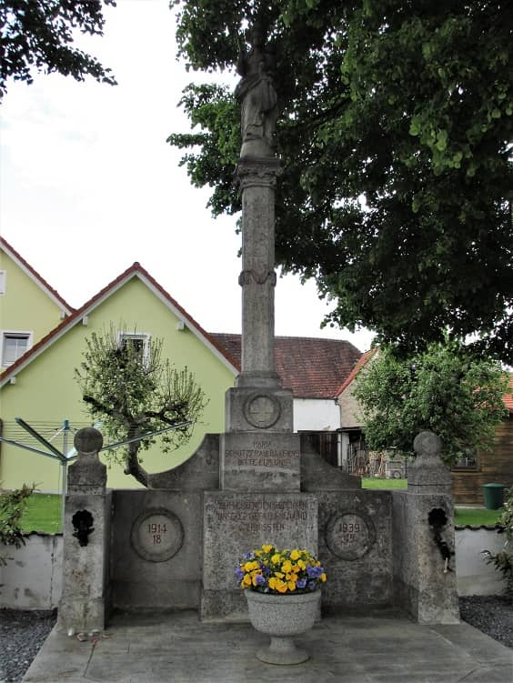 Kriegerdenkmal - Image 1