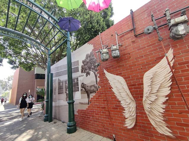 Orange Street Alley - Image 1
