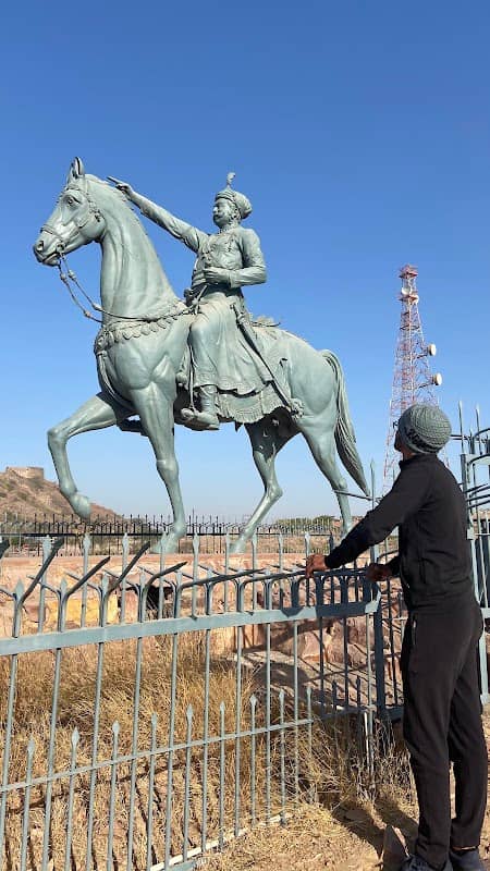 Statue of Rao Jodha Ji - Image 1