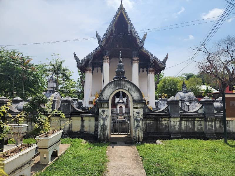 Wat Yai Thakkhinaram - Image 1