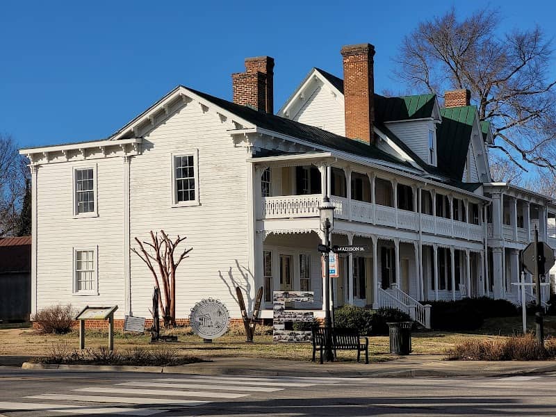 Boyd Tavern & Visitors Center - Image 1
