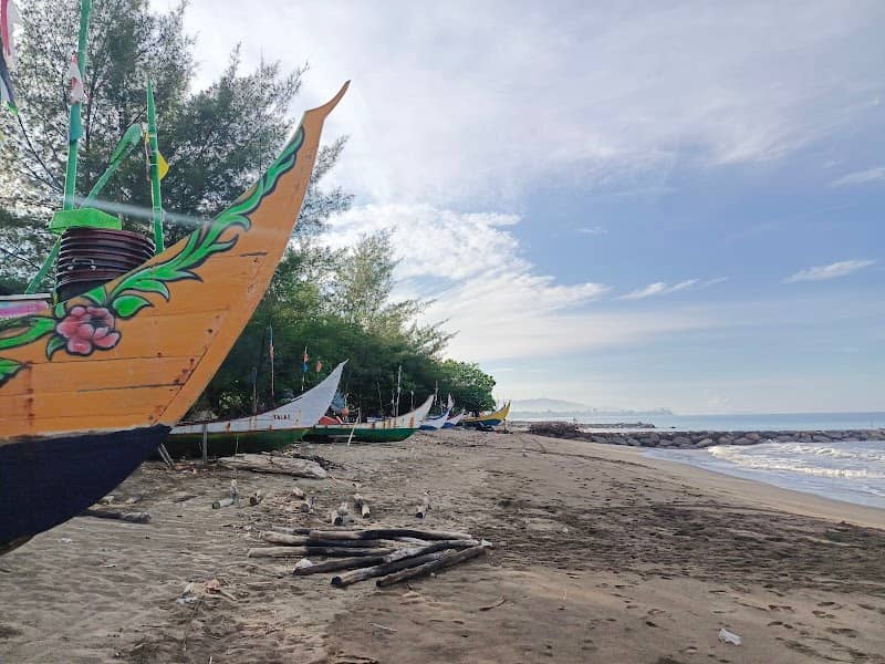 Pantai Morgan Bangau Putih - Image 1