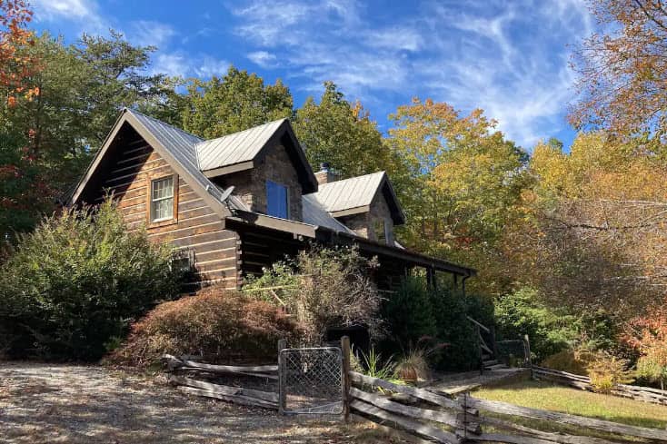 The Cabin at Lake Lure - Image 1