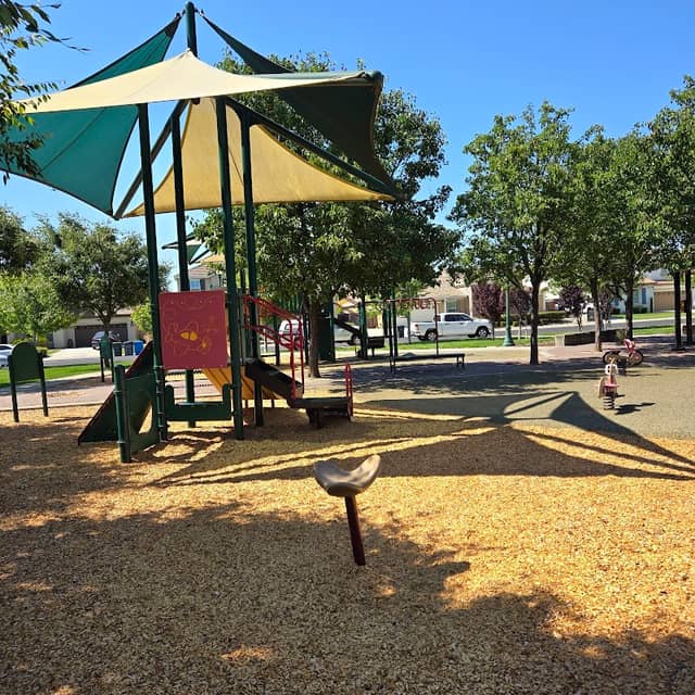 South Town Park - Image 1