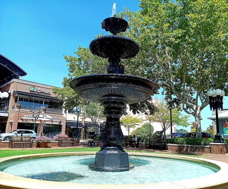 Pullman Square Park - Image 2