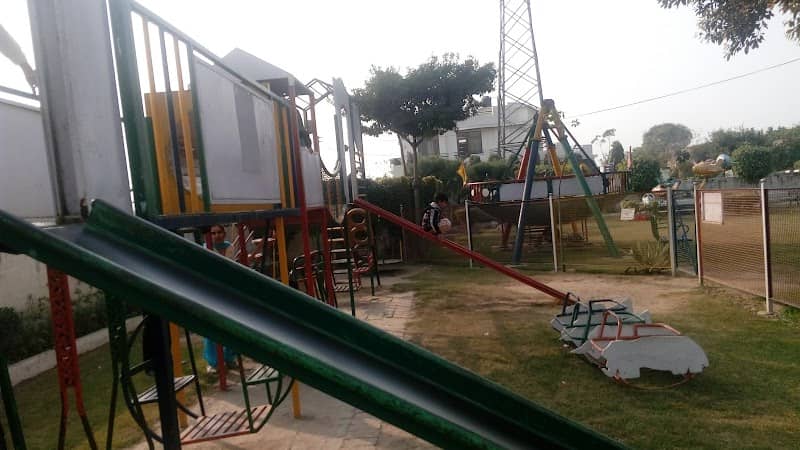 Guru Arjun Dev Nagar Park - Image 2