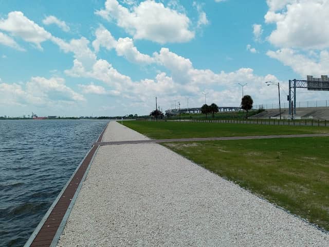 La Fleur Park - Image 2