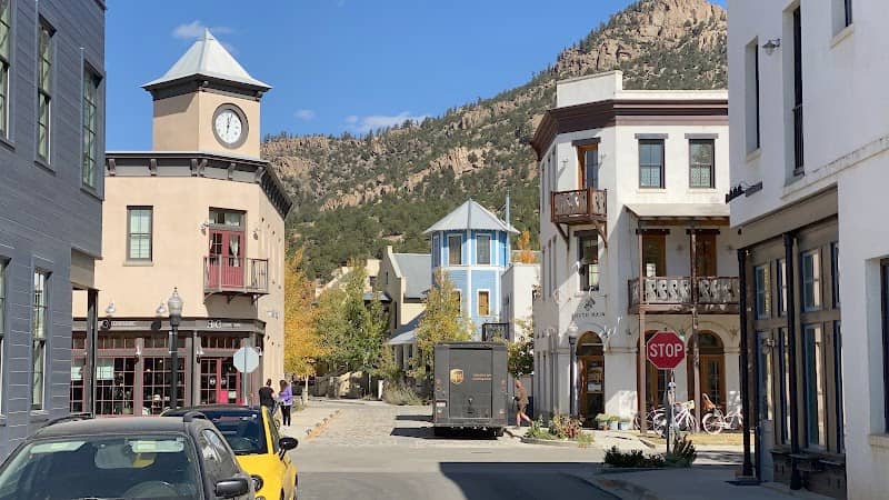 South Main Town Square - Image 2