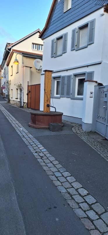 Historischer Brunnen - Image 2