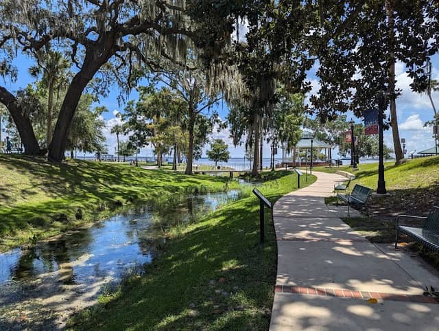 Spring Park - Image 2