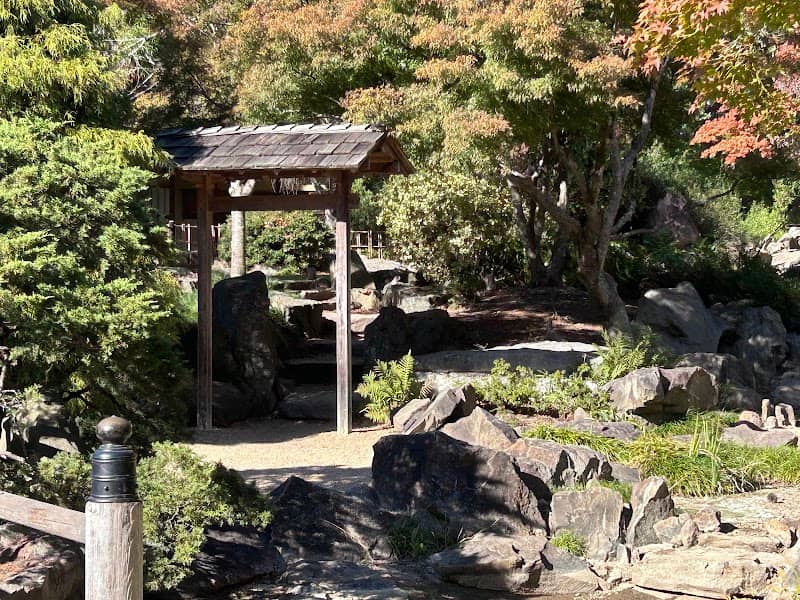 Botanical Place - Image 1
