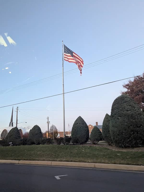 Veterans Park - Image 1