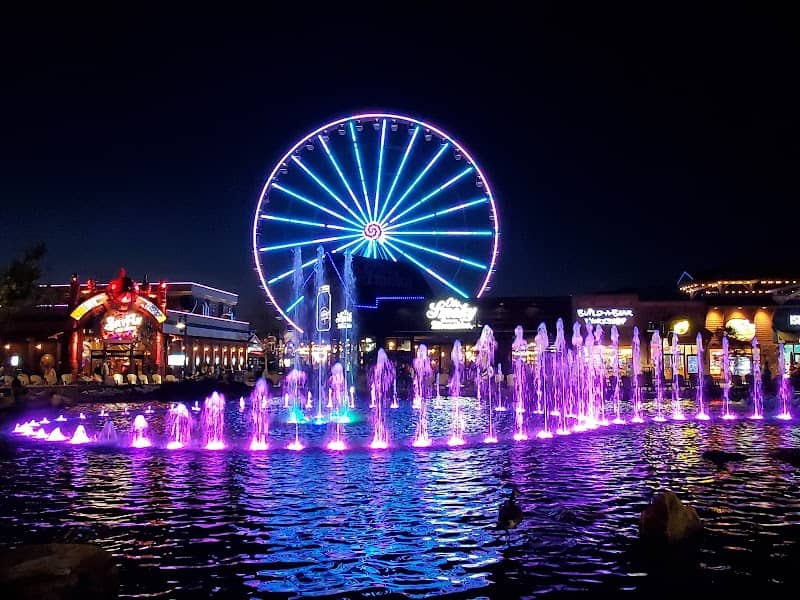Fountain Display at The Island - Image 1