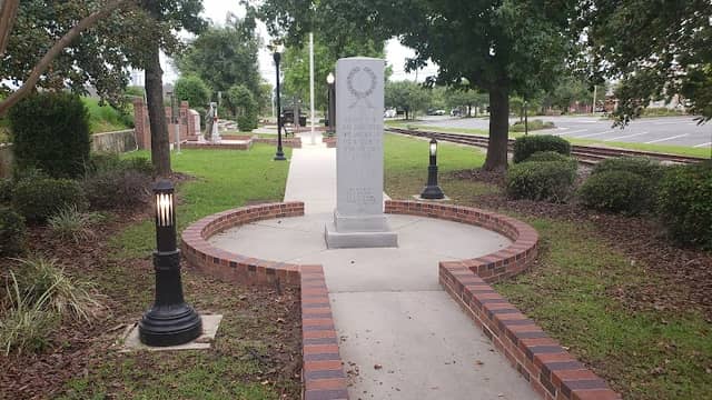 Tifton Veterans Memorial Plaza - Image 2
