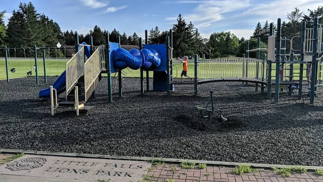 Lions Park - Image 1
