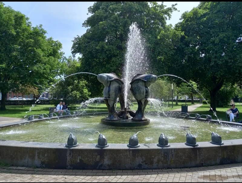 Wasserbrunnen Julianapark - Image 1