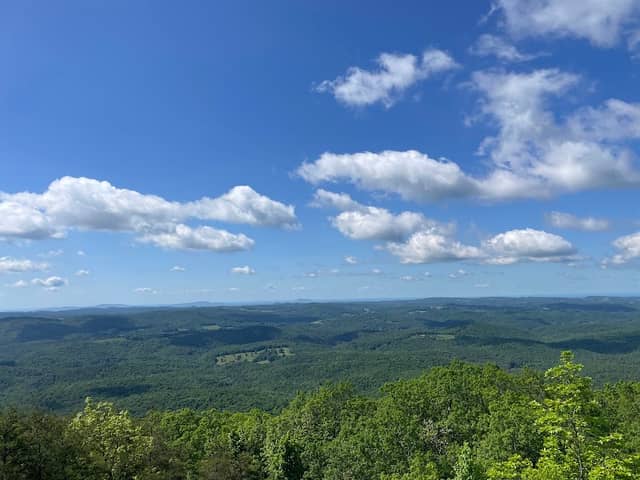 Buffalo Mountain Peak Trailhead Parking - Image 1