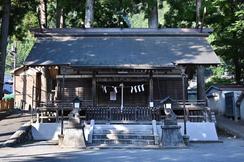 Okuhikawa Shrine - Image 1