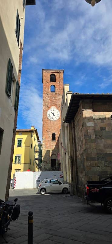 Torre dell orologio nel mercato del Carmine ex chiesa di Santa Maria del Carmine - Image 1