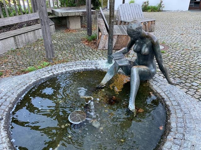 Büchereibrunnen - Image 1