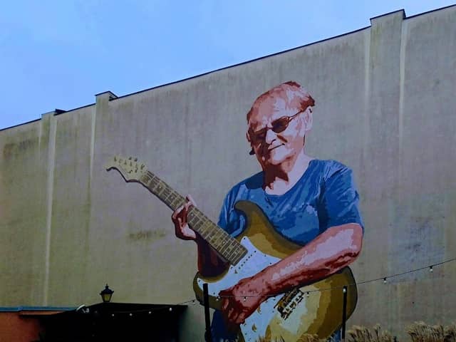 Mural Gitarzysty - Image 2
