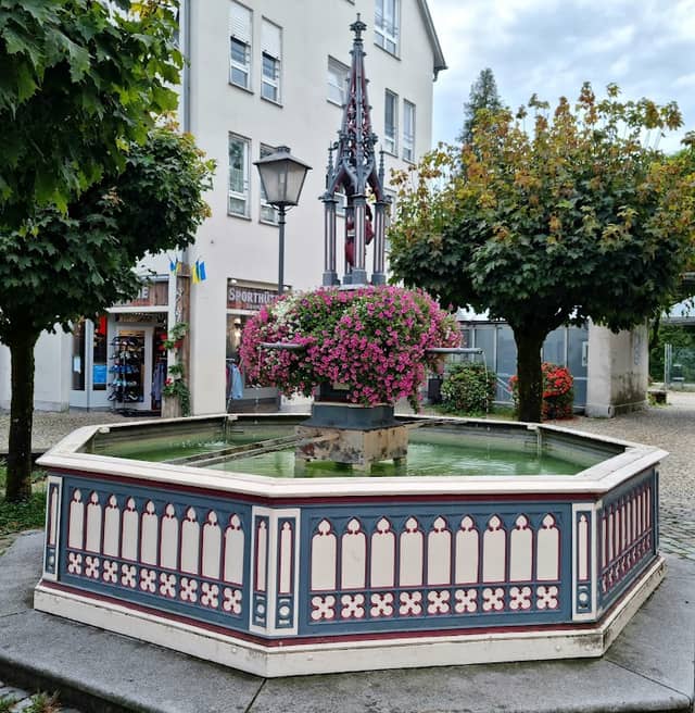 Brunnen an der Dreifaltigkeitskirche - Image 1