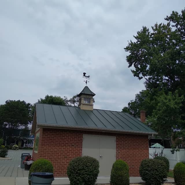 Dove Park | College Street Pavilion - Image 1