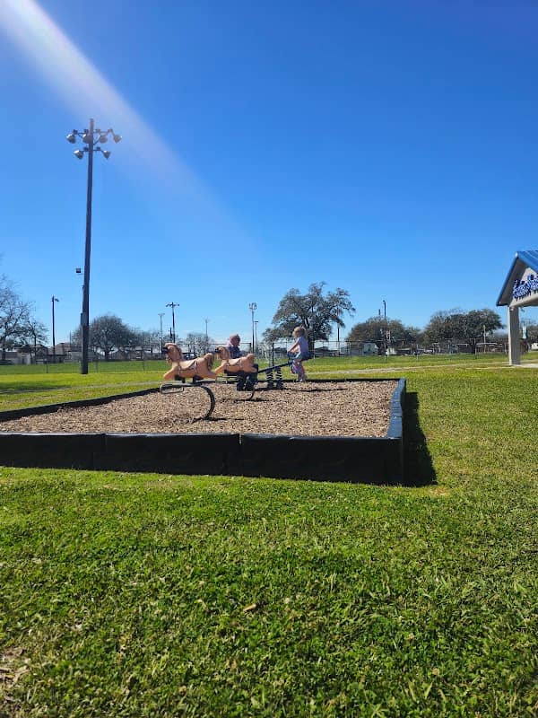 Foster Memorial Park - Image 2