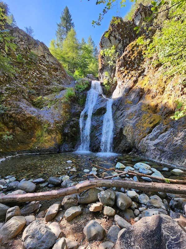 Faery Falls Parking - Image 1