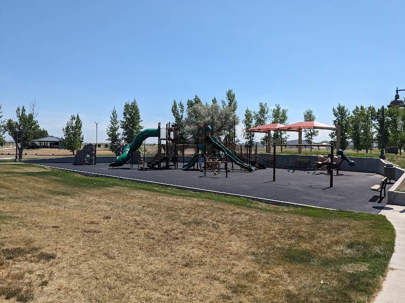 Lake Park - Image 2