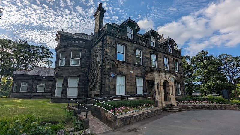 Hare Hill House - Image 1
