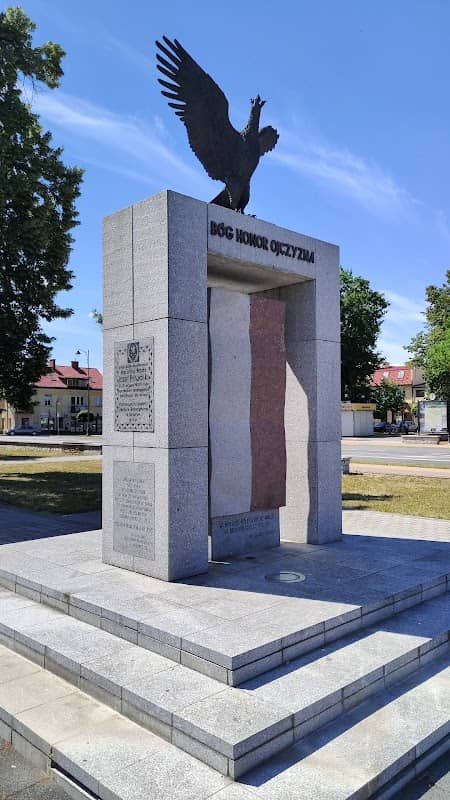 Pomnik , W Hołdzie Poległym W Walce O Niepodległość Polski - Image 1
