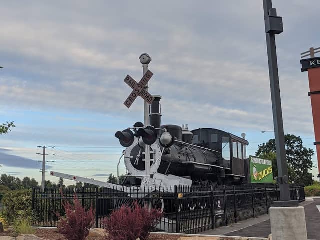 Steam Locomotive at Keizer Station - Image 2