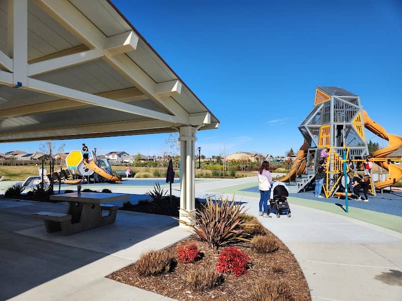Savannah Park - Image 2