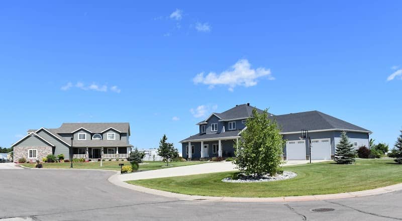Newport Ridge, Kindred - Image 1