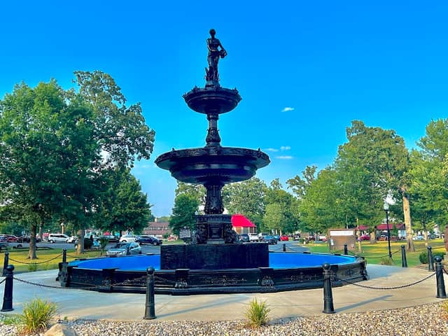 Parkersburg City Park - Image 2